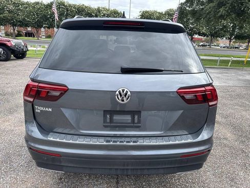 Used 2019 Volkswagen Tiguan SE w/ Panoramic Sunroof Package FWD image 7