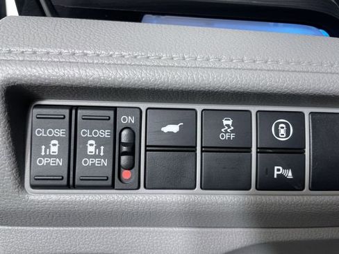 Used 2023 Honda Odyssey Elite image 25