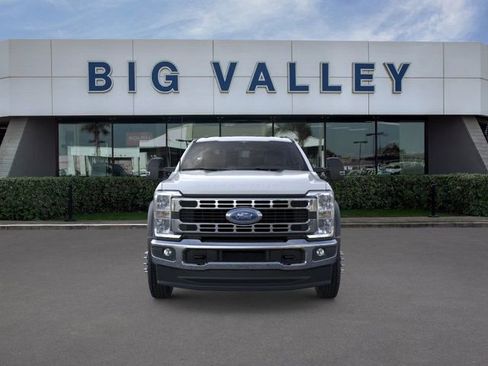 New 2025 Ford F550 4x4 Regular Cab Super Duty image 6