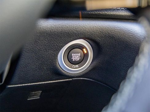 New 2026 Chrysler Pacifica Select w/ S Appearance Package image 30