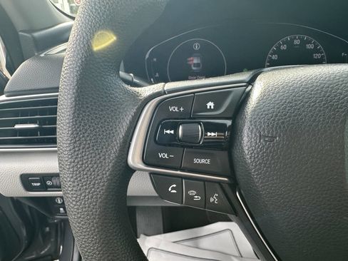 Used 2019 Honda Accord LX image 24
