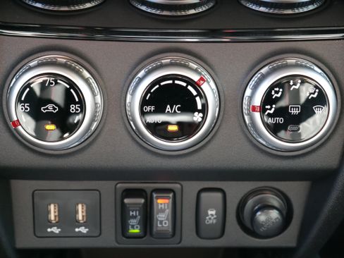 Used 2025 Mitsubishi Outlander Sport AWD image 18