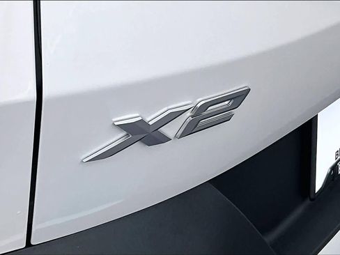 Certified 2025 BMW X2 xDrive28i image 10