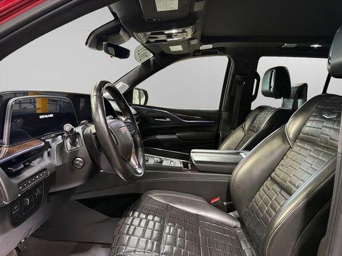 Used 2021 Cadillac Escalade Sport Platinum w/ Heavy-Duty Trailer Package image 24