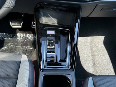 New 2025 Volkswagen GTI Autobahn image 8