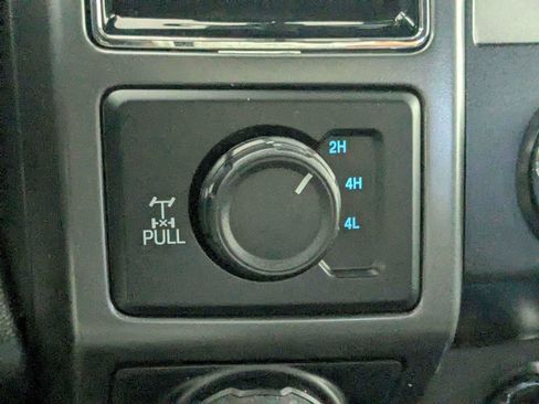 Used 2020 Ford F150 XLT w/ Equipment Group 302A Luxury AWD/4WD image 25