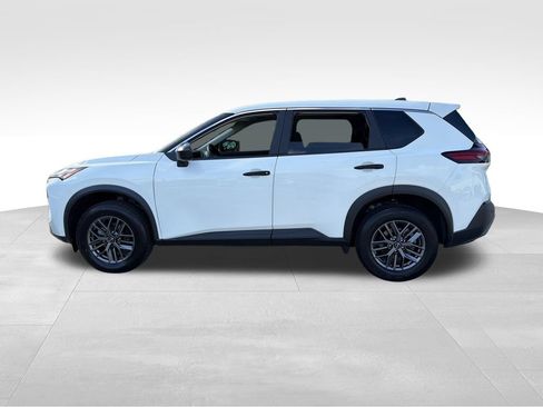 Certified 2023 Nissan Rogue S FWD image 4