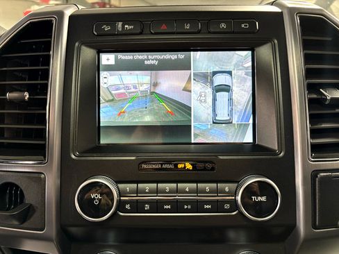 Used 2019 Ford Expedition Platinum image 38