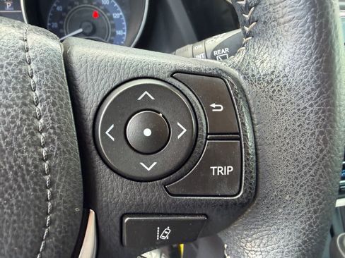 Used 2018 Toyota Corolla iM w/ Carpet Mat Package (TMS) FWD image 15