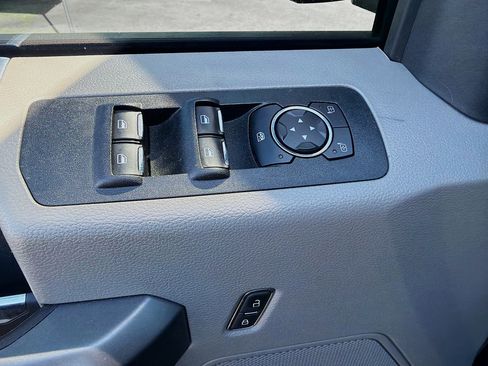 Used 2020 Ford F150 XLT image 21