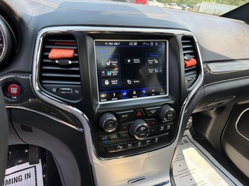 Used 2018 Jeep Grand Cherokee SRT w/ Trailer Tow Group IV AWD/4WD image 18