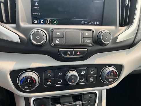 Used 2022 GMC Terrain SLT w/ Infotainment Package II FWD image 22