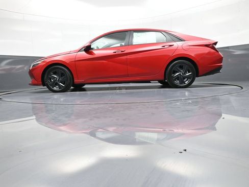 Certified 2023 Hyundai Elantra SEL FWD image 32