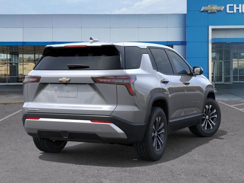 New 2026 Chevrolet Equinox LT image 4