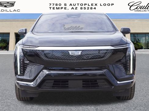 New 2025 Cadillac Optiq Luxury 2 image 5