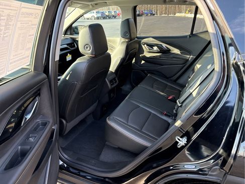 Used 2022 GMC Terrain AT4 w/ Infotainment Package II image 11