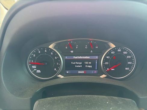 Used 2024 GMC Terrain AT4 w/ Tech Package AWD/4WD image 2