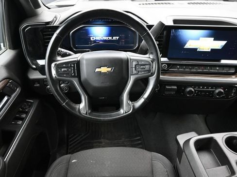 Used 2025 Chevrolet Silverado 2500 LT w/ Safety Package AWD/4WD image 5