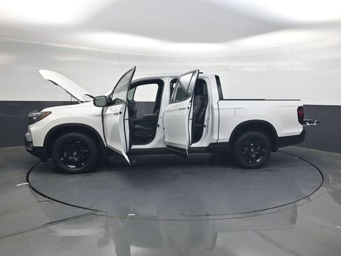 Certified 2026 Honda Ridgeline Black Edition image 43