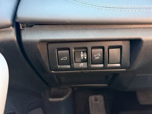Used 2022 Subaru Outback Limited AWD/4WD image 21