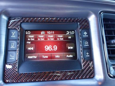 Used 2017 Dodge Challenger R/T image 18