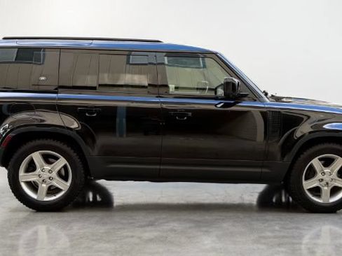 Used 2020 Land Rover Defender 110 First Edition AWD/4WD image 7