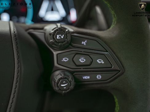Used 2024 Lamborghini Revuelto AWD/4WD image 42