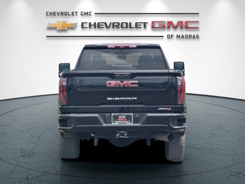 Used 2024 GMC Sierra 2500 AT4 w/ Technology Package AWD/4WD image 4