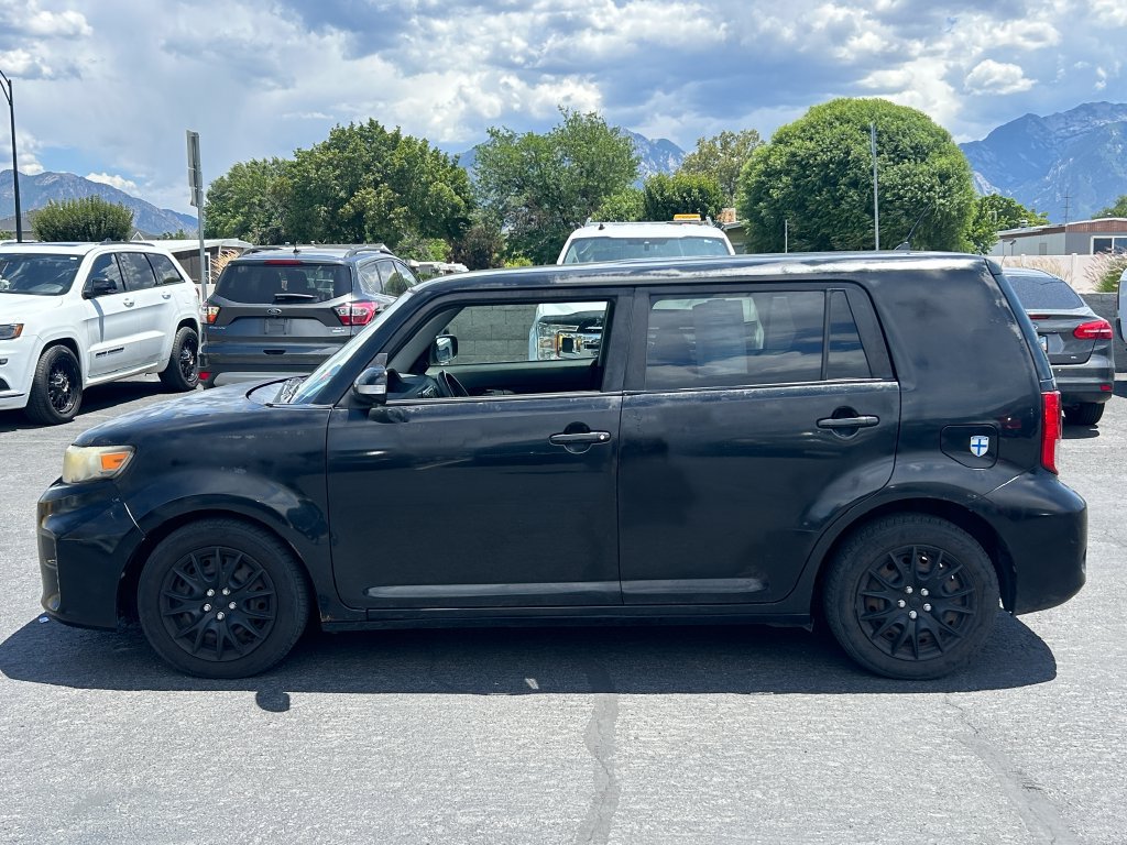 Used 2013 Scion xB FWD image 7