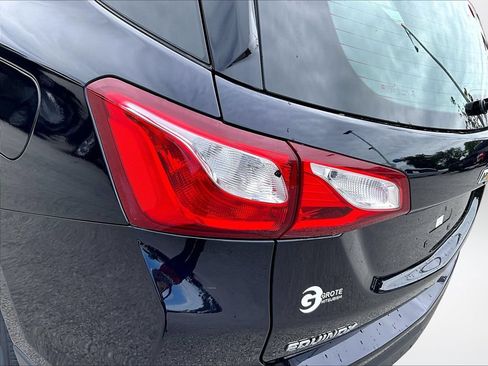 Used 2020 Chevrolet Equinox LS FWD image 31