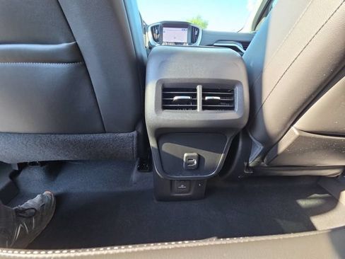 Certified 2022 GMC Terrain SLT w/ Infotainment Package II AWD/4WD image 30