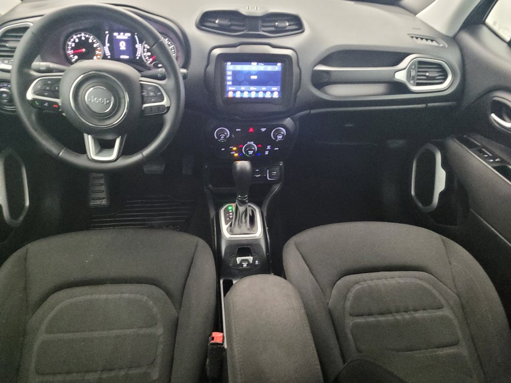 Used 2020 Jeep Renegade Latitude w/ Popular Equipment Group FWD image 22