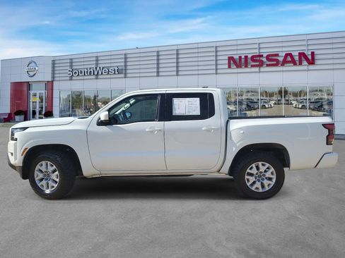 Used 2022 Nissan Frontier SV AWD/4WD image 8