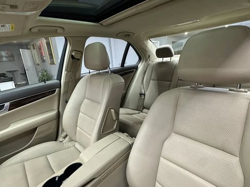 Used 2014 Mercedes-Benz C 250 Sedan image 21