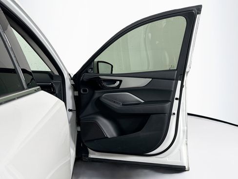 Used 2025 Acura MDX FWD image 35