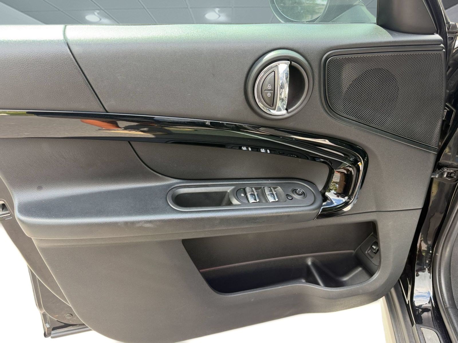 Used 2019 MINI Cooper Countryman FWD image 12