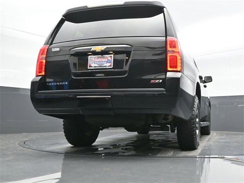 Used 2016 Chevrolet Suburban LT image 26