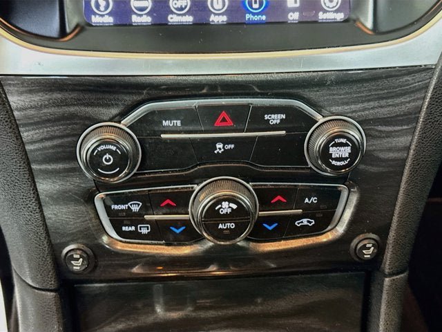 Used 2019 Chrysler 300 Touring w/ Driver Convenience Group AWD/4WD image 13