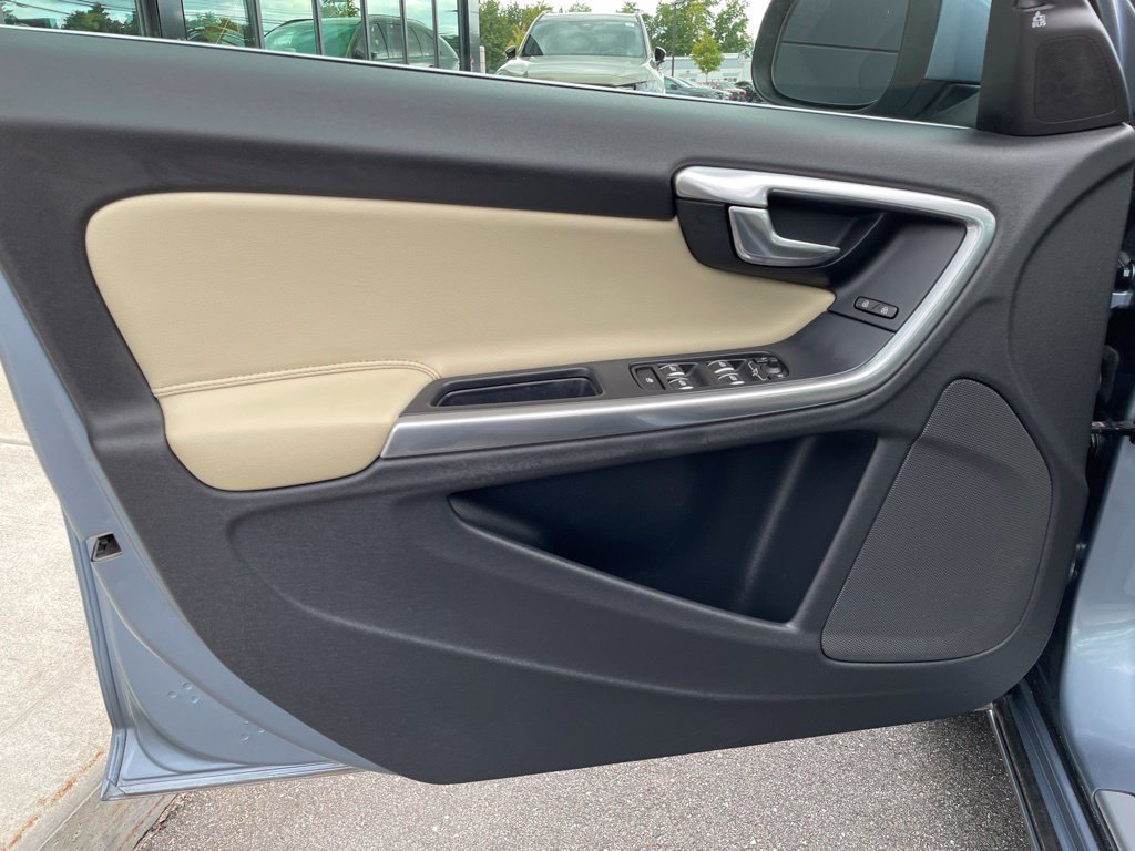 Used 2018 Volvo S60 T5 Inscription w/ Climate Package AWD/4WD image 8