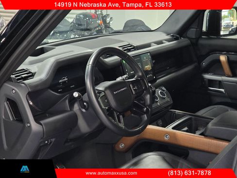 Used 2023 Land Rover Defender 90 X image 14