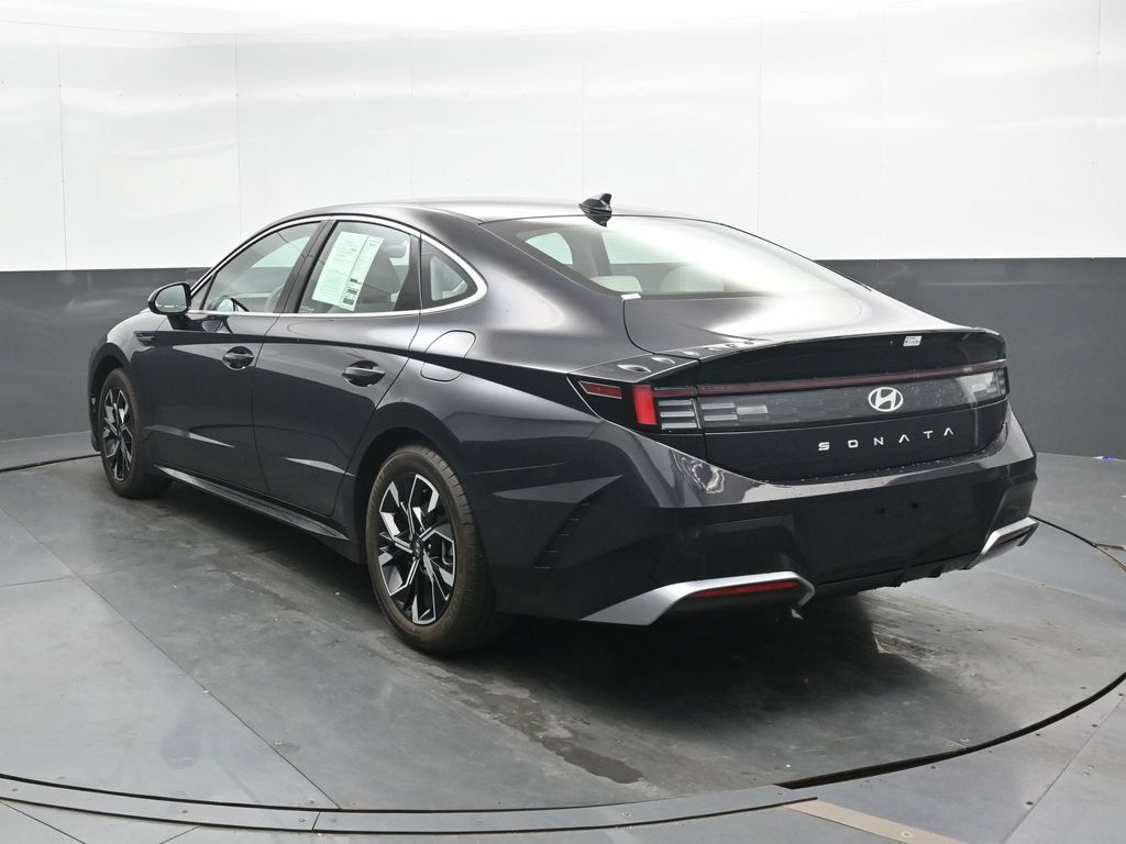 Used 2024 Hyundai Sonata SEL FWD image 9
