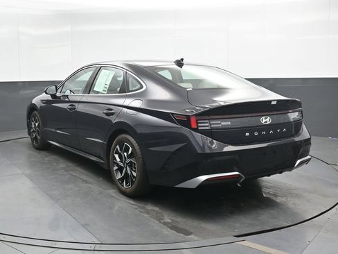 Used 2024 Hyundai Sonata SEL FWD image 9
