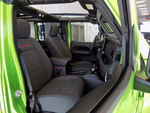 New 2026 Jeep Wrangler Unlimited Rubicon w/ Safety Group image 25