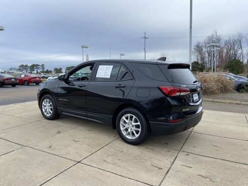 Used 2023 Chevrolet Equinox LS w/ LS Convenience Package image 7