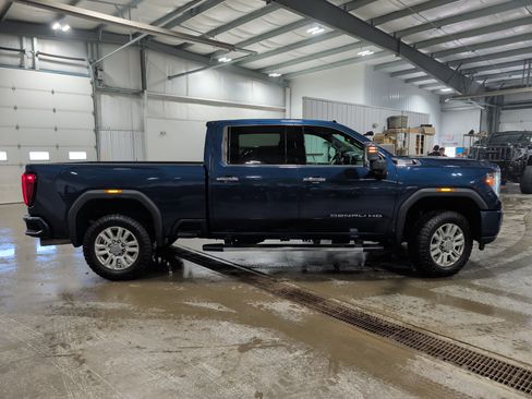 Used 2021 GMC Sierra 2500 Denali w/ Technology Package image 2