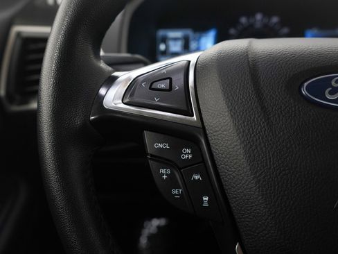 Used 2024 Ford Edge SEL image 25