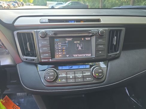 Used 2015 Toyota RAV4 XLE FWD image 19