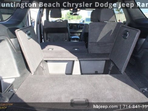 Used 2023 Dodge Durango SXT image 41