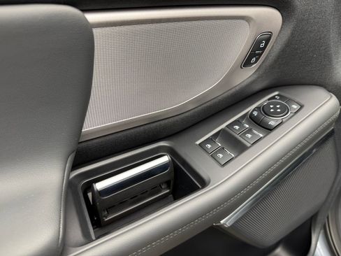 New 2026 Ford Expedition Active image 13