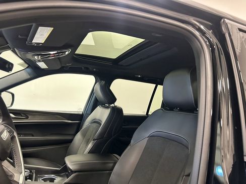 New 2026 Jeep Grand Cherokee Altitude image 15